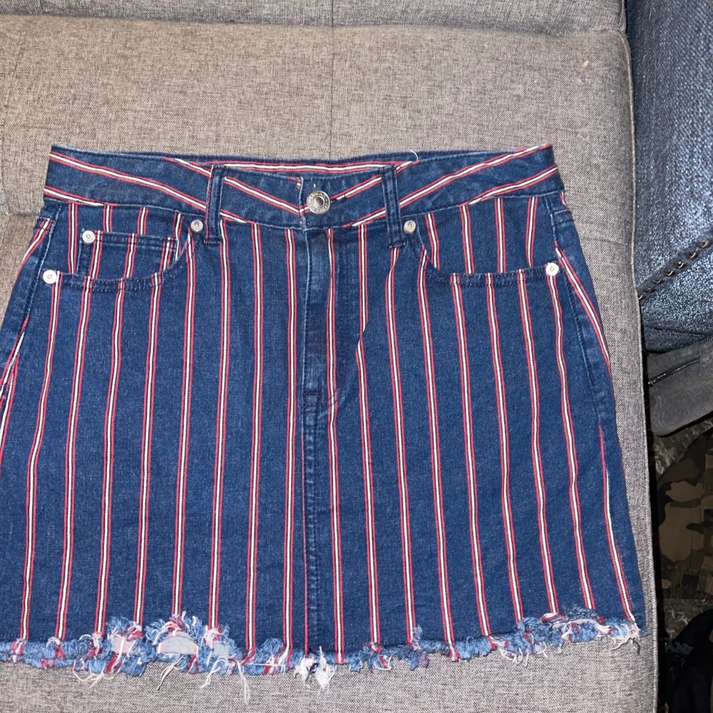 Super cute jean skirt.